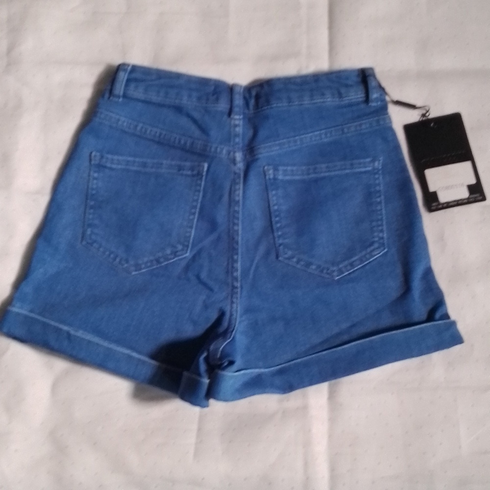 Missguided Denim Shorts - Picture 2 of 6